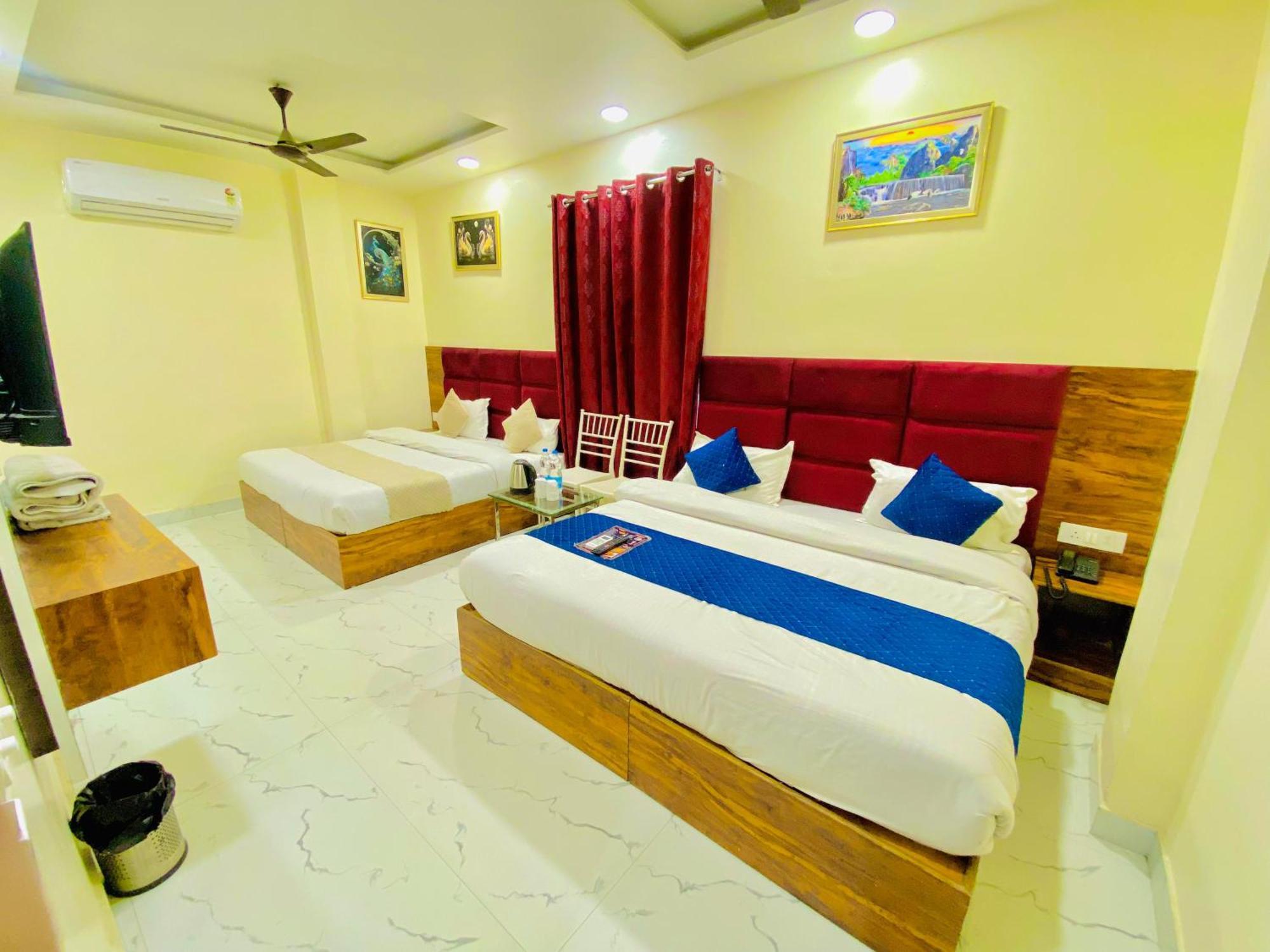 Hotel Holiday First 300 Meter From Golden Temple 암리차르 외부 사진