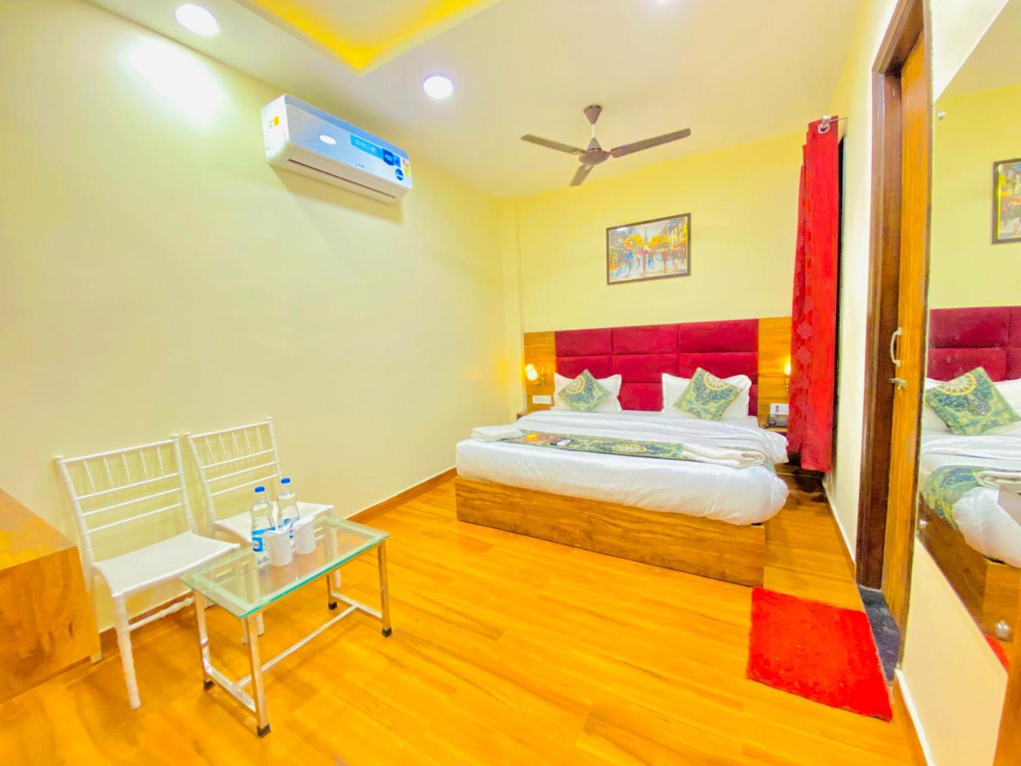 Hotel Holiday First 300 Meter From Golden Temple 암리차르 외부 사진